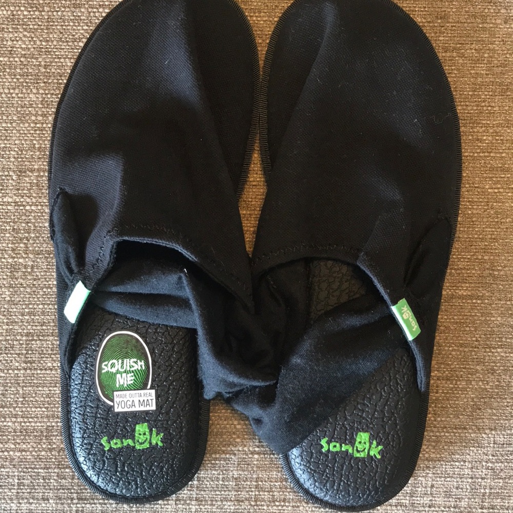 Black Sanuk’s